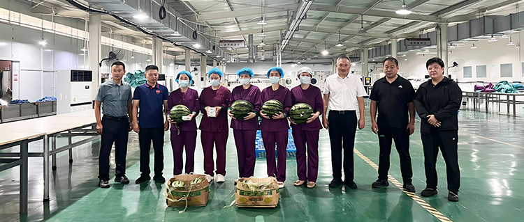 清涼沁人心 關(guān)懷鼓干勁 | 國(guó)濟(jì)醫(yī)療至尚領(lǐng)開(kāi)展“夏送清涼”慰問(wèn)活動(dòng)